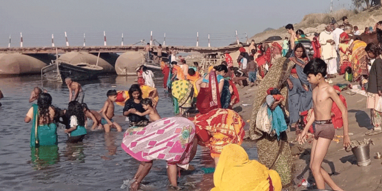 बसंत पंचमी पर गंगा-संगम में आस्था का सैलाब