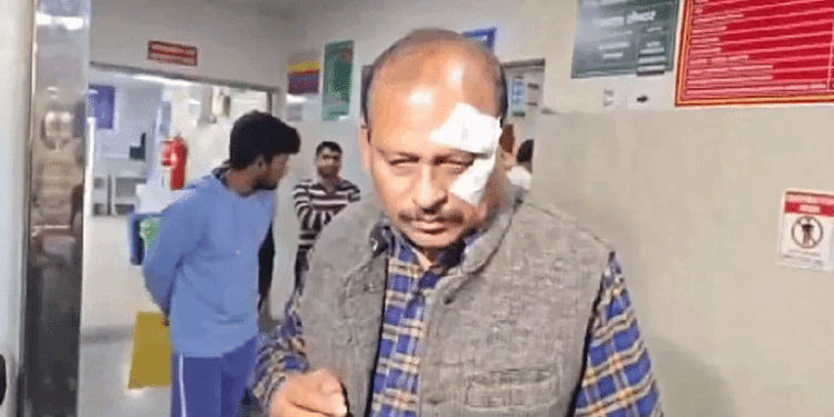 उत्तराखंड में बीजेपी विधायक का प्रारंभिक शिक्षा निदेशक पर हमला