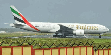 ड्रोन गिरने के बाद आग लगने से दुबई एयरपोर्ट बंद