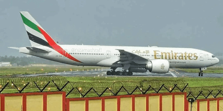 ड्रोन गिरने के बाद आग लगने से दुबई एयरपोर्ट बंद