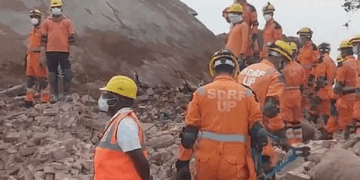 प्रयागराज में कोल्ड स्टोरेज की छत गिरने से चार मजदूरों की मौत, 12 लोग घायल