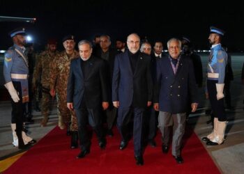 ईरानी टीम पाकिस्तान पहुंची