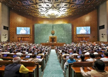 महिला आरक्षण कानून 2023 संसद में बहस के बीच आधी रात को लागू