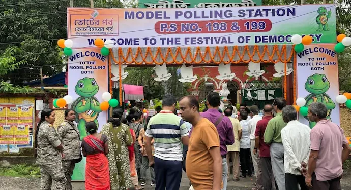 पश्चिम बंगाल की 152, तमिलनाडु की सभी 234 सीटों पर वोटिंग जारी