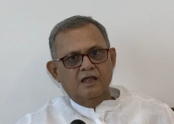 ‘किसी में खरीदने की हैसियत नहीं’, सपा सांसद सनातन पांडे ने ओपी राजभर का दिया करारा जवाब