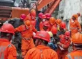महाराष्ट्र में  4 मंजिला इमारत ढही, अब तक 3 शव मिले, कई लोगों के फंसे होने की आशंका