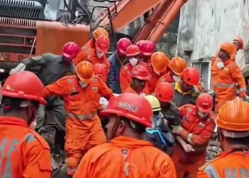 महाराष्ट्र में  4 मंजिला इमारत ढही, अब तक 3 शव मिले, कई लोगों के फंसे होने की आशंका