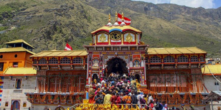 राम मंदिर के बाद अब बद्रीनाथ धाम में चंदा चोरी?