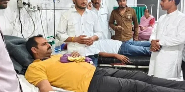 मध्य प्रदेश के देवास में बीजेपी की तिरंगा यात्रा पर मधुमक्खियों का हमला,40 कार्यकर्ता घायल