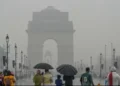 दिल्ली-एनसीआर में बदला मौसम का मिजाज, सुबह-सुबह झमाझम बारिश