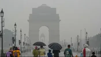 दिल्ली-एनसीआर में बदला मौसम का मिजाज, सुबह-सुबह झमाझम बारिश