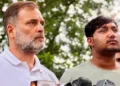 पैलेट गन पीड़ित साहिल को साथ लेकर थाने पहुंचे, पुलिस पर FIR दर्ज नहीं करने का आरोप