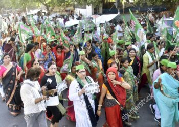 जमुई छात्रा बदसलूकी मामले को लेकर पटना में आरजेडी महिला विंग का प्रदर्शन