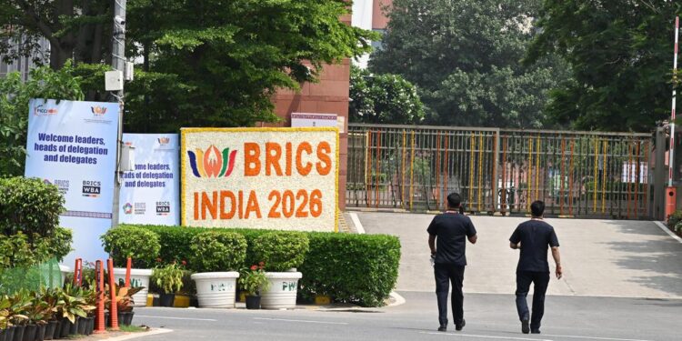 18वें BRICS सम्मेलन के मद्देनजर सेंट्रल दिल्ली और आसपास के कई प्रमुख मार्गों पर ट्रैफिक प्रतिबंध