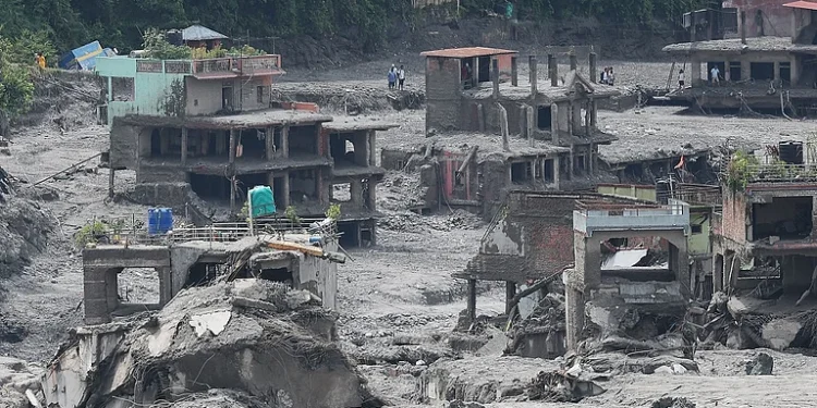 नेपाल त्रासदी में मरने वालों की संख्या 1,050 हुई, 4,000 अब भी लापता