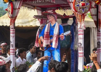 जुबीन गर्ग की पहली पुण्यतिथि पर उमड़ा जनसैलाब, फैंस ने गीतों से अपने आइकॉन को दी श्रद्धांजलि