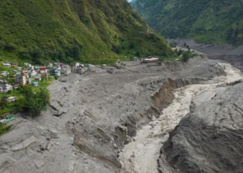 नेपाल त्रासदी में मरने वालों की संख्या 1,050 हुई, 4,000 अब भी लापता