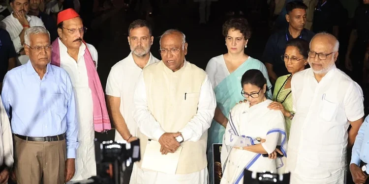 वोट चोरी के खिलाफ अब चीफ जस्टिस से मिलेंगे राहुल गांधी और खड़गे