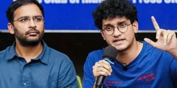 ‘तिरंगा लहराना अपराध नहीं, युवाओं को जेल में डालना कायरता’: राहुल गांधी