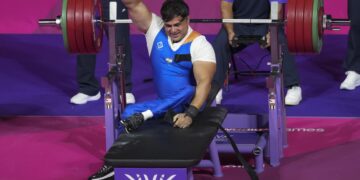 पावरलिफ्टर अशोक ने एशियाई पैरा खेलों में 65 किलो में रजत पदक जीता