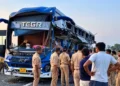 गोरखपुर लिंक एक्सप्रेसवे पर वॉल्वो बस और ट्रेलर में जोरदार भिड़ंत, 4 यात्रियों की मौत, 4 घायल