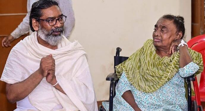 हेमंत सोरेन की मां रूपी सोरेन का 80 साल की उम्र में निधन