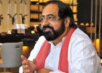 مشہور و معروف اداکار و ہدایت کار عامر رضا حسین نمناک آنکھوں کے درمیان سپردِ خاک