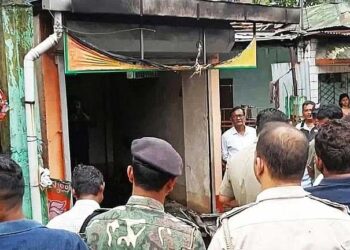 مغربی بنگال میں شورش پسندوں نے بی جے پی دفتر کو کیا نذرِ آتش
