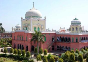 دارالعلوم دیوبند کے ذریعہ طلبا پر باہر کوچنگ نہ لینے کی عائد پابندی پر تنازع