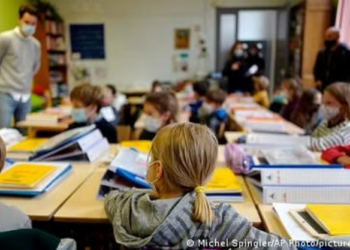 عید پر کتنے بچوں نے اسکول سے چھٹی کی، فرانس میں گنتی شروع