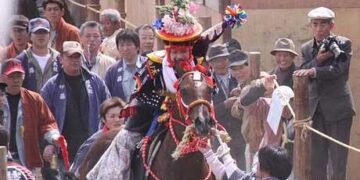 گھوڑوں کو تکلیف پہنچانے والی یہ کیسی روایت؟