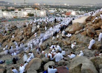 عازمین حج کو درپیش مسائل کے لئے اقلیتی امور کی وزارت ذمہ دار!