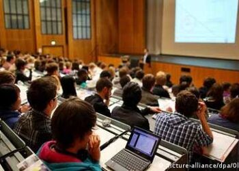 سینکڑوں بھارتی طلبہ بیرون ملک کالجوں میں جعلسازی کا شکار