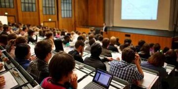 سینکڑوں بھارتی طلبہ بیرون ملک کالجوں میں جعلسازی کا شکار