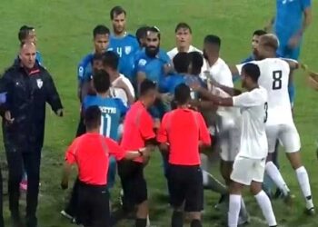 ہندوستان-پاکستان فٹبال میچ میں ہنگامہ!