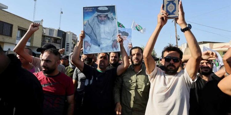 سویڈن میں  قرآن پاک نذرِ آتش کیے جانے کےخلاف دنیا بھر میں مسلمانوں کا شدید احتجاج