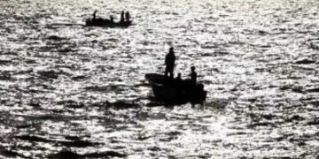 گریس کے ساحل پر لوگوں سے بھری ہوئی ایک کشتی پلٹ جانے سے 300 سے زائد پاکستانی شہریوں کی موت