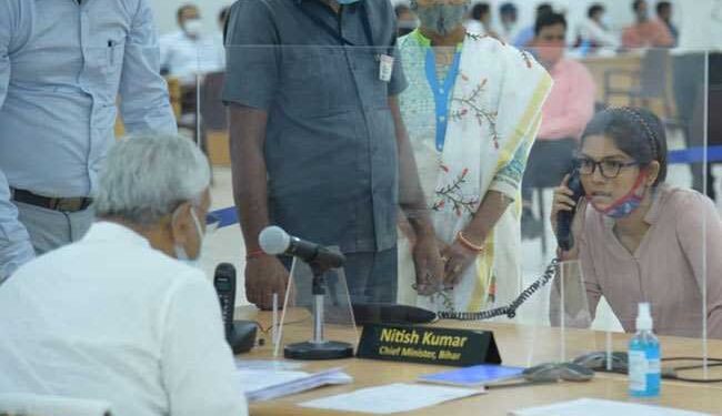 وزیراعلیٰ نتیش کمار جنتادربارمیں عام لوگوں کے مسائل سے روبروہوئے