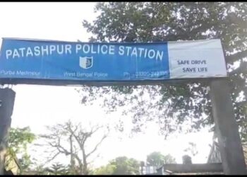 مغربی بنگال میں پنچایت انتخاب امیدوار کے گھر میں زوردار بم دھماکہ