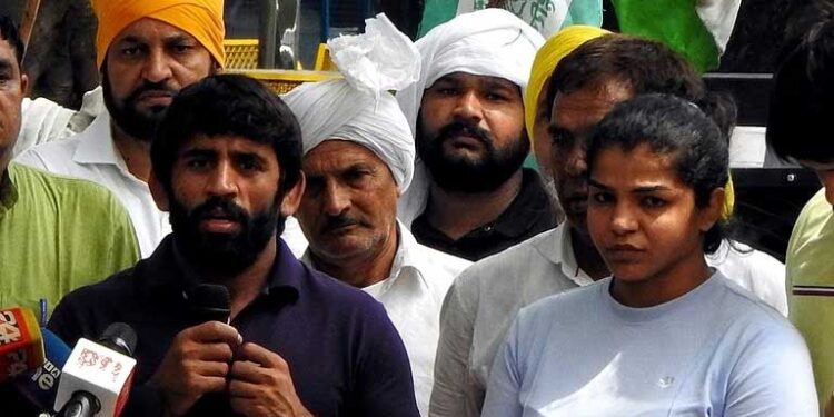 چندرشیکھر آزاد کی عیادت کے لیے اہم شخصیات کے  اسپتال پہنچنے کا سلسلہ جاری