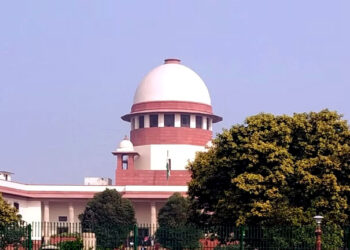 بغیر شناخت 2000 کے نوٹ کی تبدیلی کے خلاف عرضی پر جلد سماعت سے سپریم کورٹ کا انکار، غیر ضروری معاملہ قرار دیا