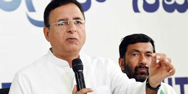 کانگریس کا پی ایم مودی پر حملہ