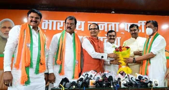 مدھیہ پردیش میں  بی جے پی  کی ’جن آشیرواد یاترا‘ شش و پنج کی شکار