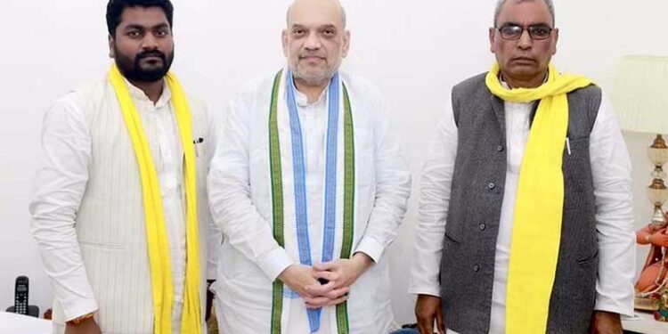 سہیل دیو بھارتیہ سماج پارٹی کے سربراہ او پی راج بھراین ڈی اے میں شامل