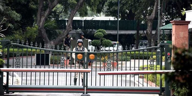 وزیر اعظم کی رہائش گاہ کے اوپر نو فلائنگ زون میں ڈرون اڑتے ہوئے دیکھا گیا