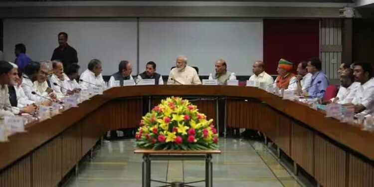 کل جماعتی میٹنگ میں  منی پور معاملے پر بحث کرائے جانے  کا  اپوزیشن کا  مطالبہ منظور