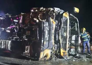 ناگپور سےممبئی جا رہی اے سی بس کو حادثہ، ٹائر پھٹنے سے الٹی گاڑی، 26 مسافر ہلاک