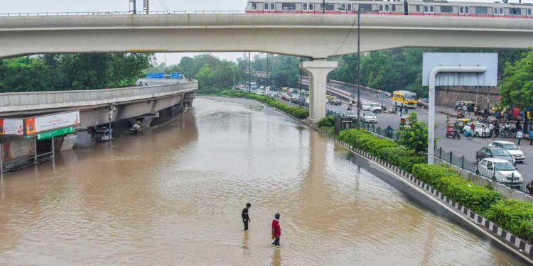 وزیر اعظم مودی نے فون پرمعلوم کیا سیلاب زدہ دہلی کا حال