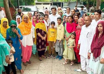 راہل گاندھی نے ہریانہ کے کسانوں کو اپنے گھر پر دعوت دے کر وعدہ کیا پورا