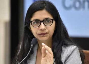 ریاستی حکومت کی  اجازت نہ ملنے کے باوجود دہلی خاتون کمیشن کی سربراہ مالیوال منی پور کے لیے روانہ